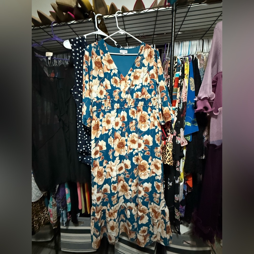 Floral V-Neck Maxi Dress